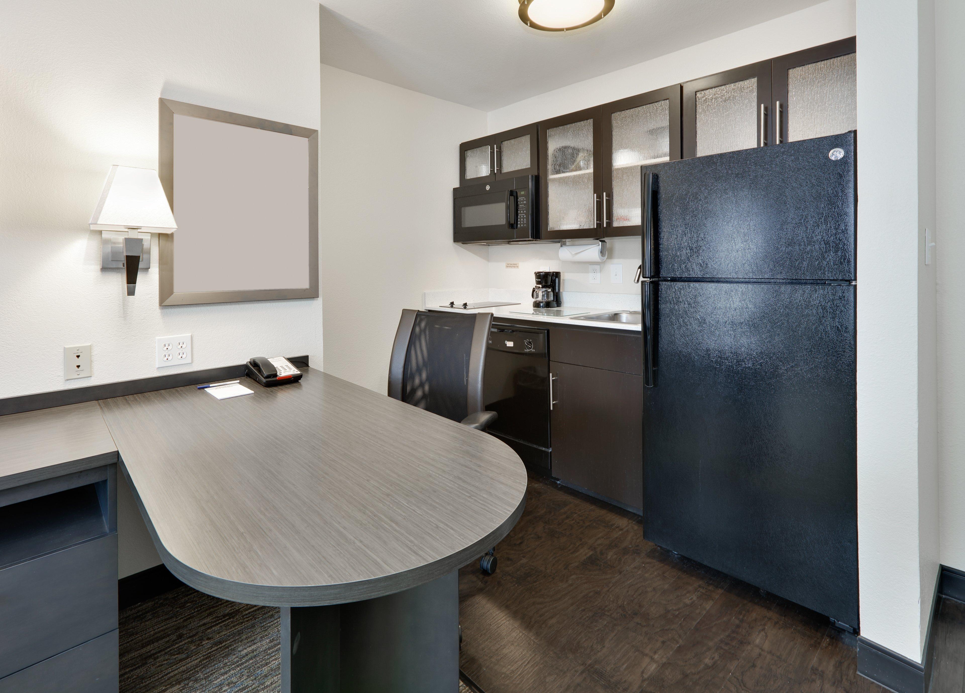 Candlewood Suites Dallas Market Center-Love Field By Ihg Экстерьер фото