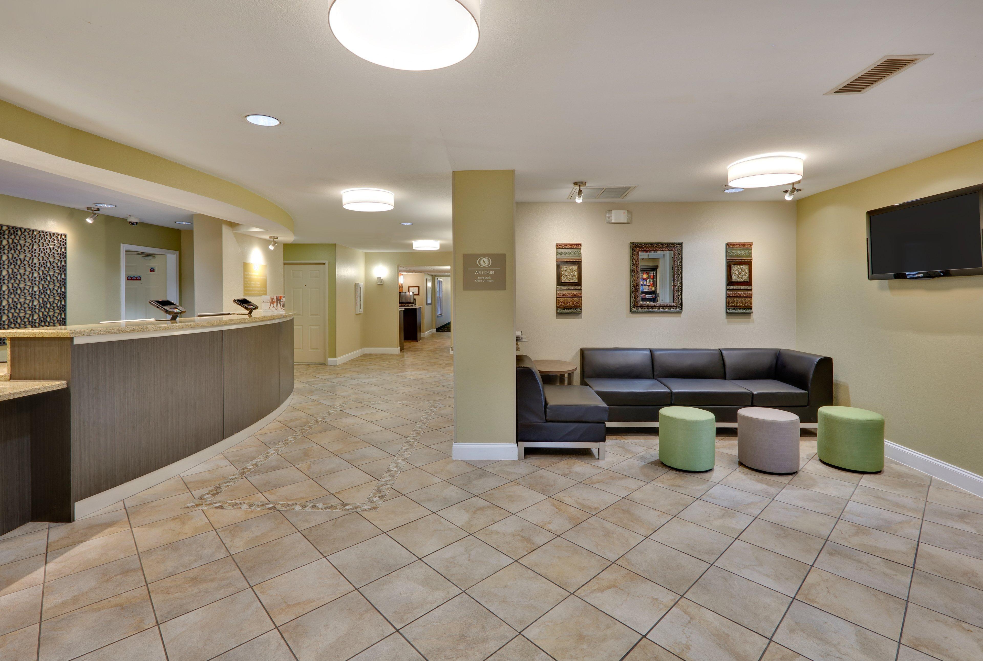 Candlewood Suites Dallas Market Center-Love Field By Ihg Экстерьер фото