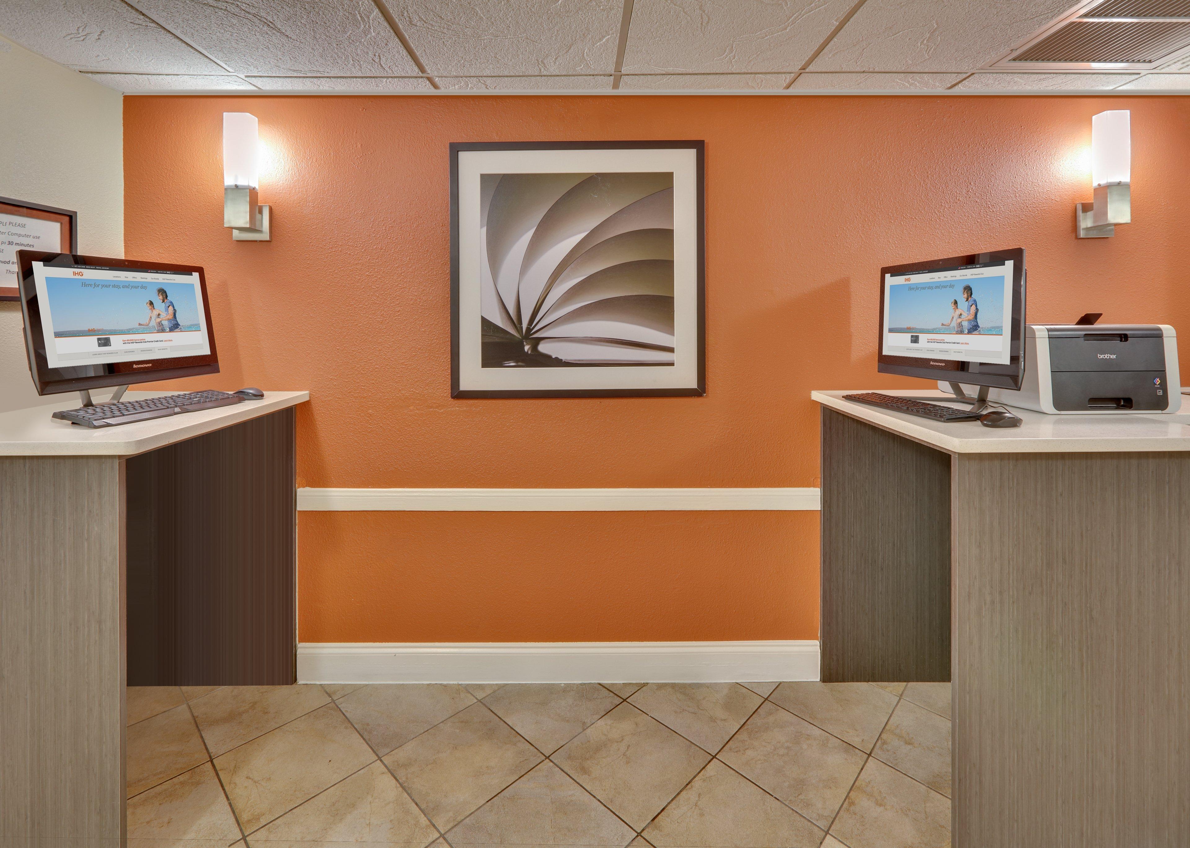 Candlewood Suites Dallas Market Center-Love Field By Ihg Экстерьер фото
