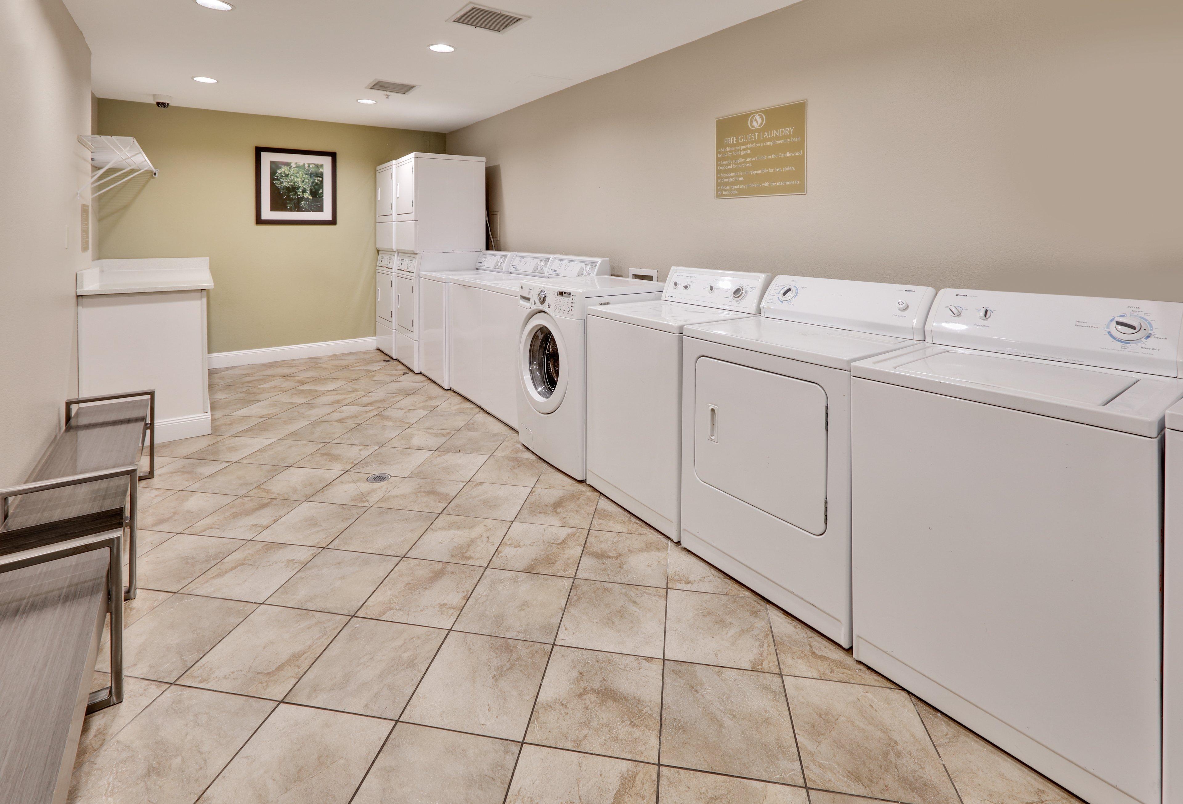 Candlewood Suites Dallas Market Center-Love Field By Ihg Экстерьер фото