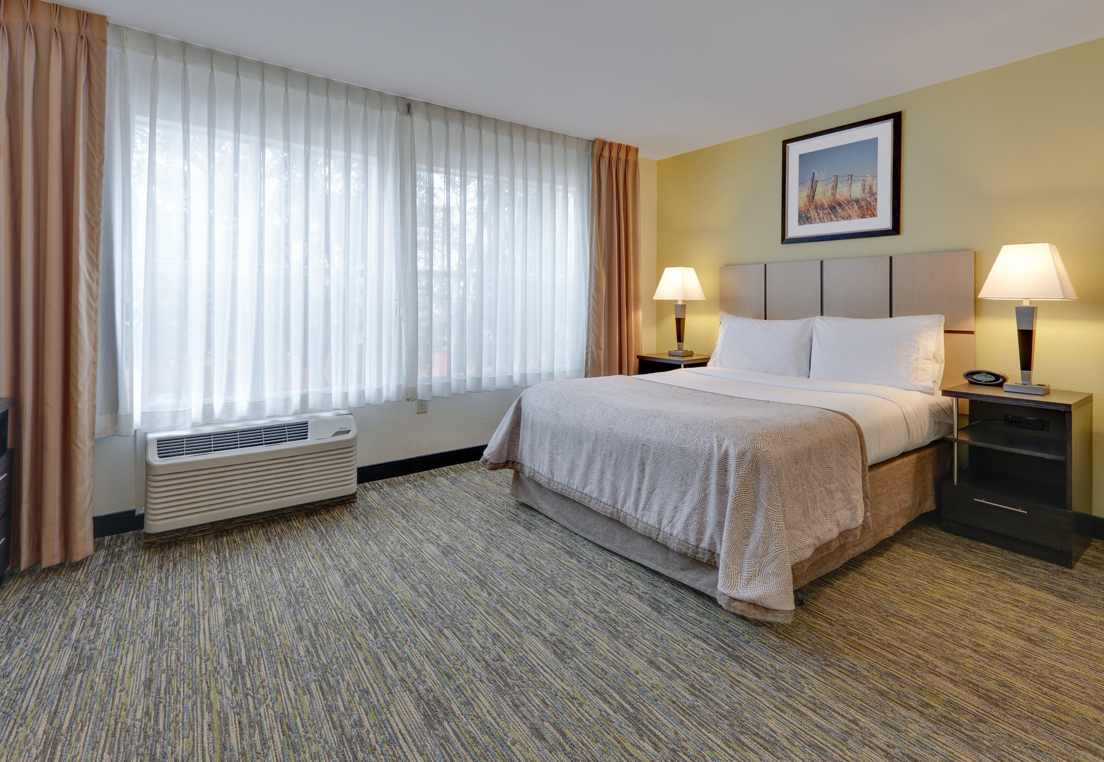 Candlewood Suites Dallas Market Center-Love Field By Ihg Экстерьер фото