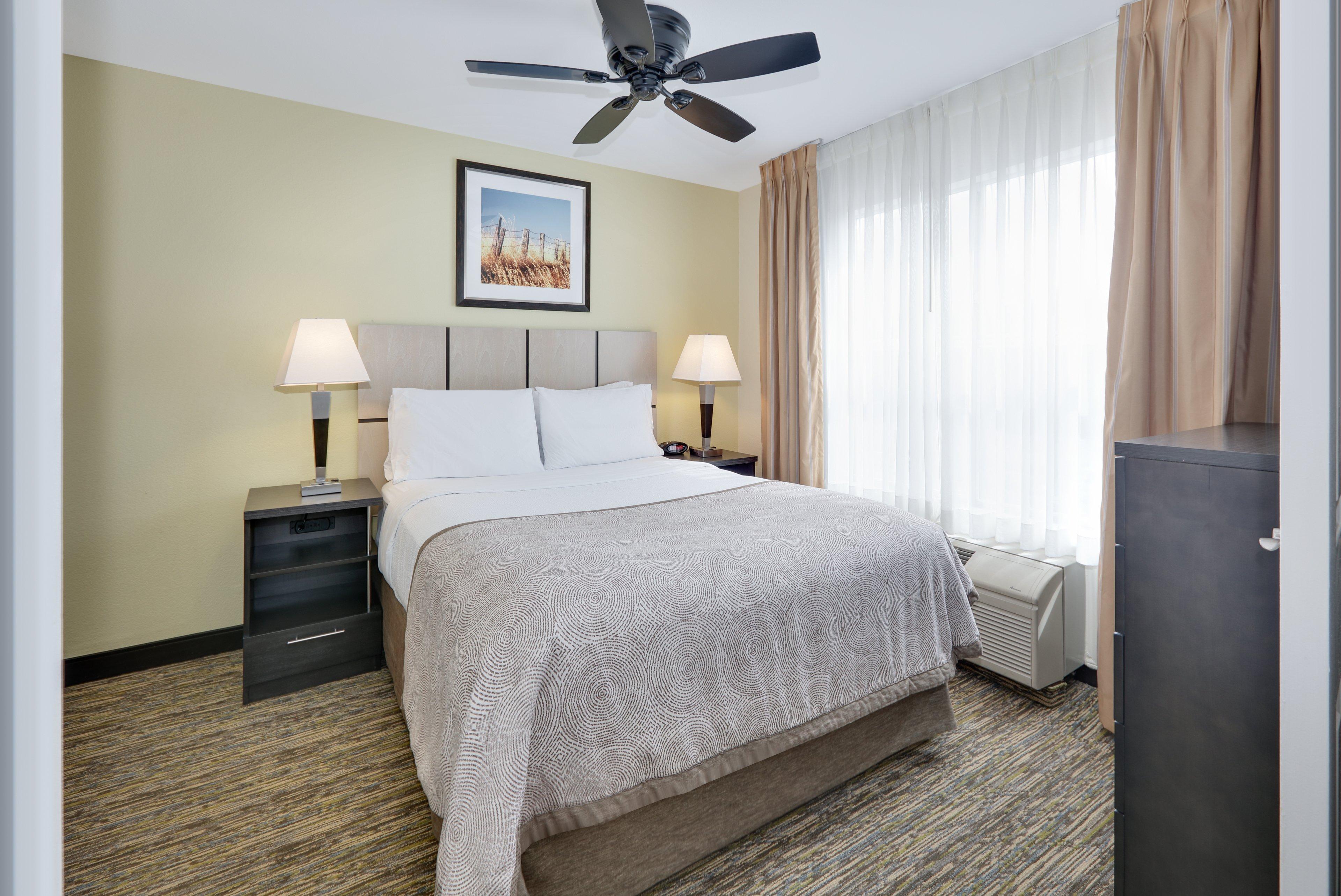 Candlewood Suites Dallas Market Center-Love Field By Ihg Экстерьер фото