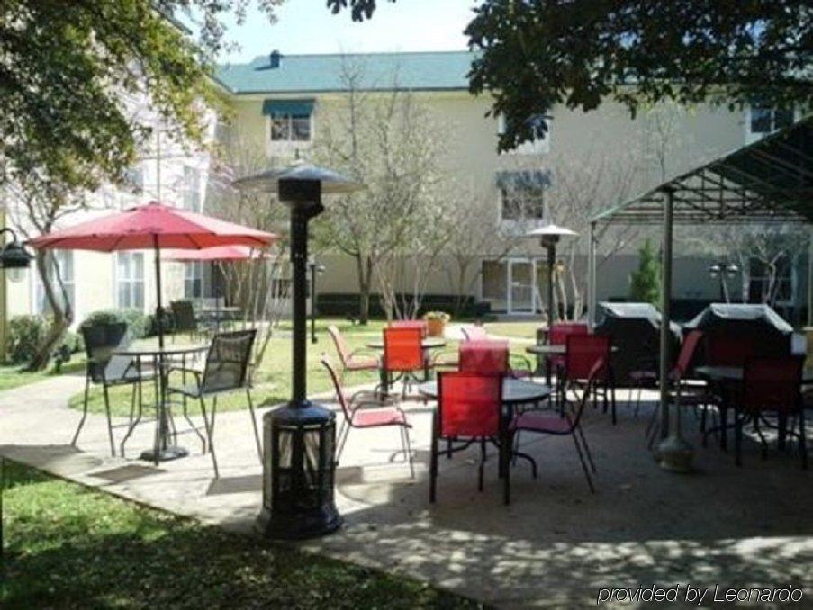 Candlewood Suites Dallas Market Center-Love Field By Ihg Экстерьер фото