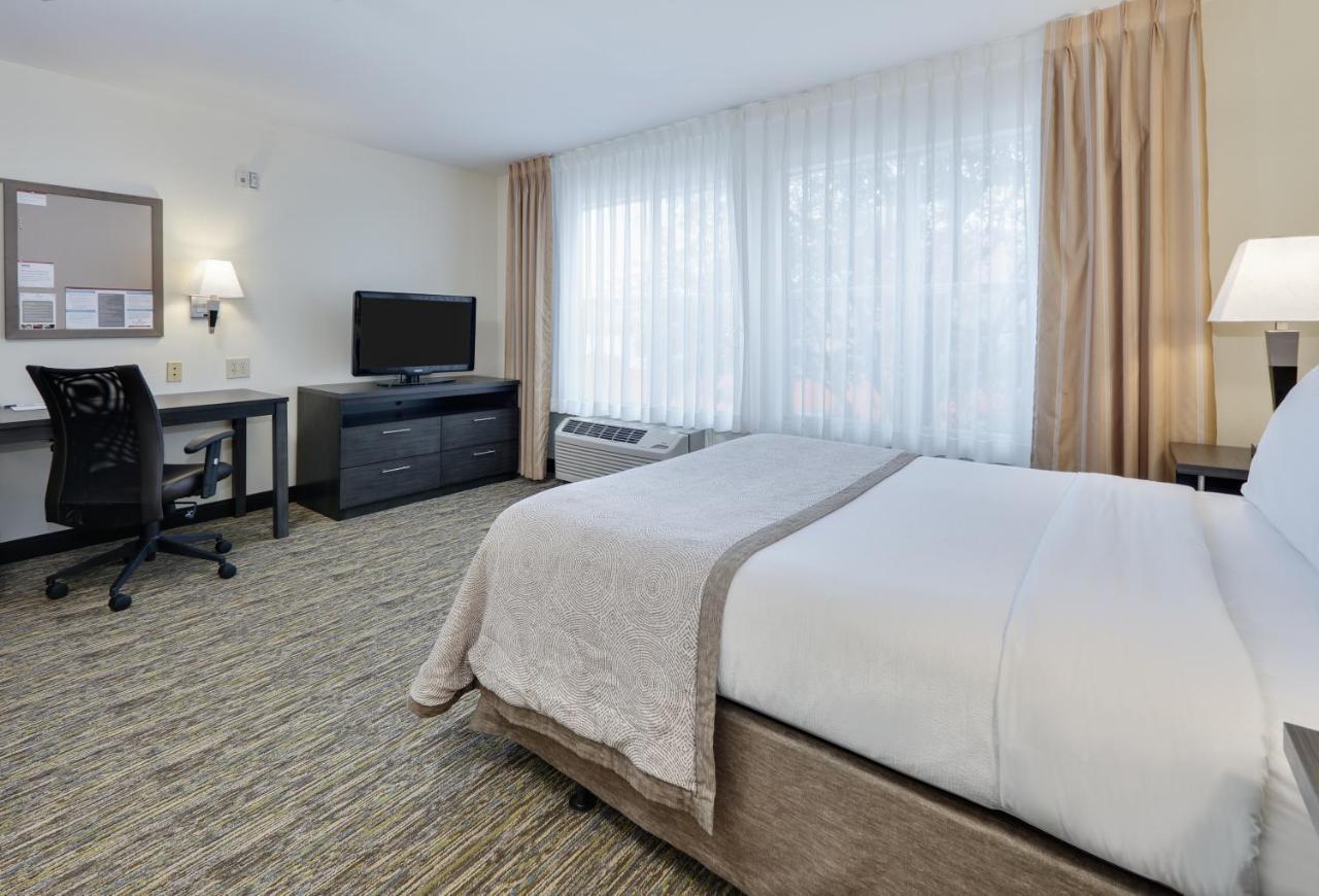 Candlewood Suites Dallas Market Center-Love Field By Ihg Экстерьер фото