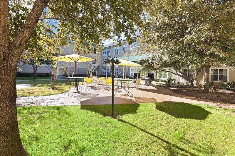 Candlewood Suites Dallas Market Center-Love Field By Ihg Экстерьер фото