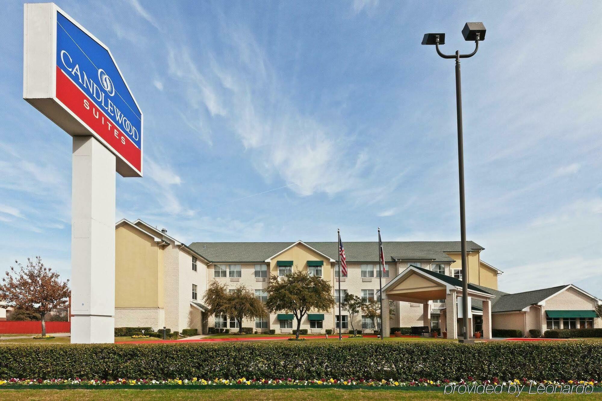 Candlewood Suites Dallas Market Center-Love Field By Ihg Экстерьер фото