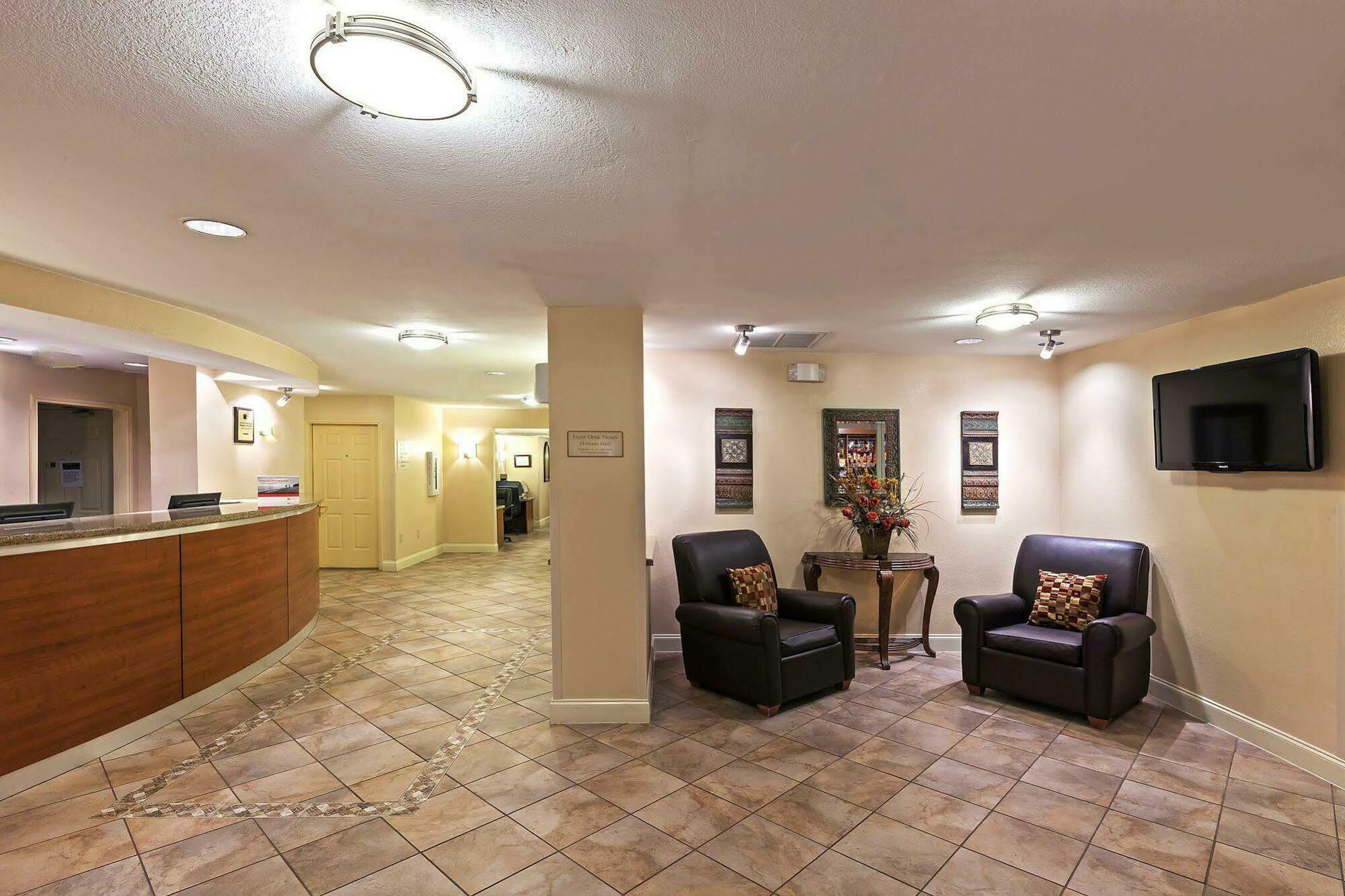 Candlewood Suites Dallas Market Center-Love Field By Ihg Экстерьер фото