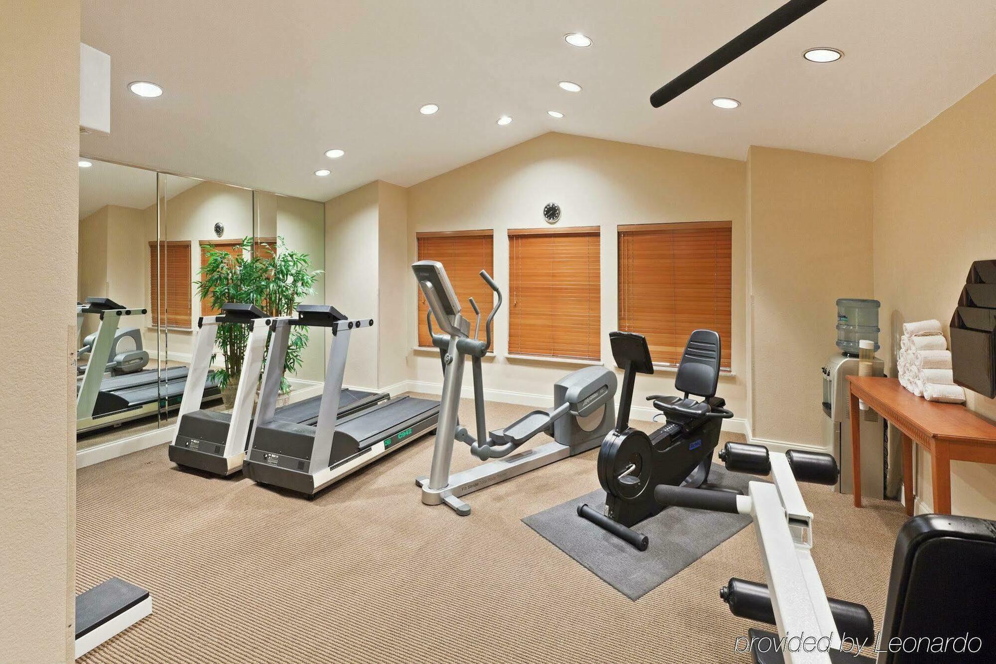 Candlewood Suites Dallas Market Center-Love Field By Ihg Удобства фото