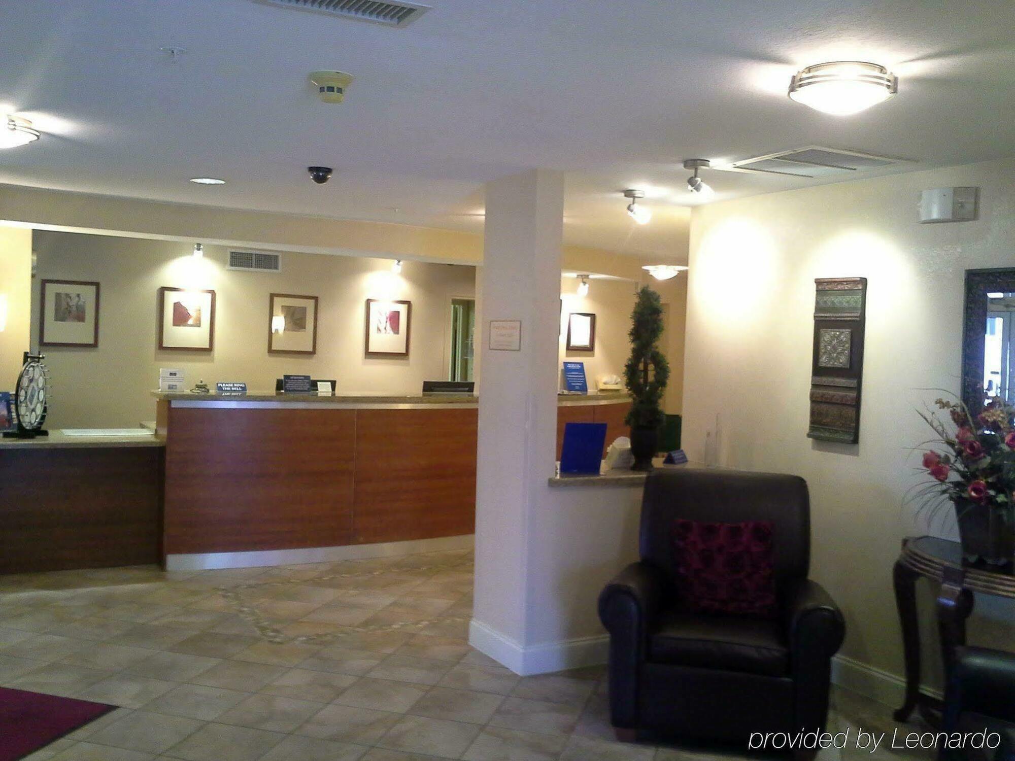 Candlewood Suites Dallas Market Center-Love Field By Ihg Экстерьер фото