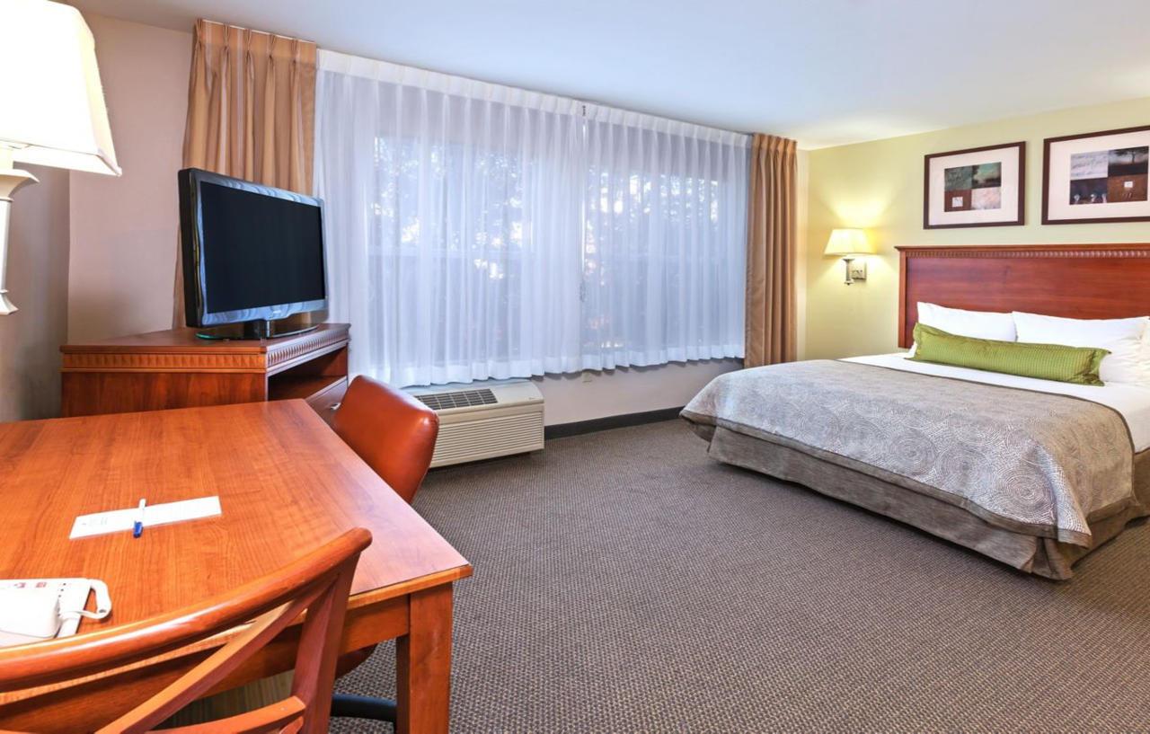 Candlewood Suites Dallas Market Center-Love Field By Ihg Экстерьер фото